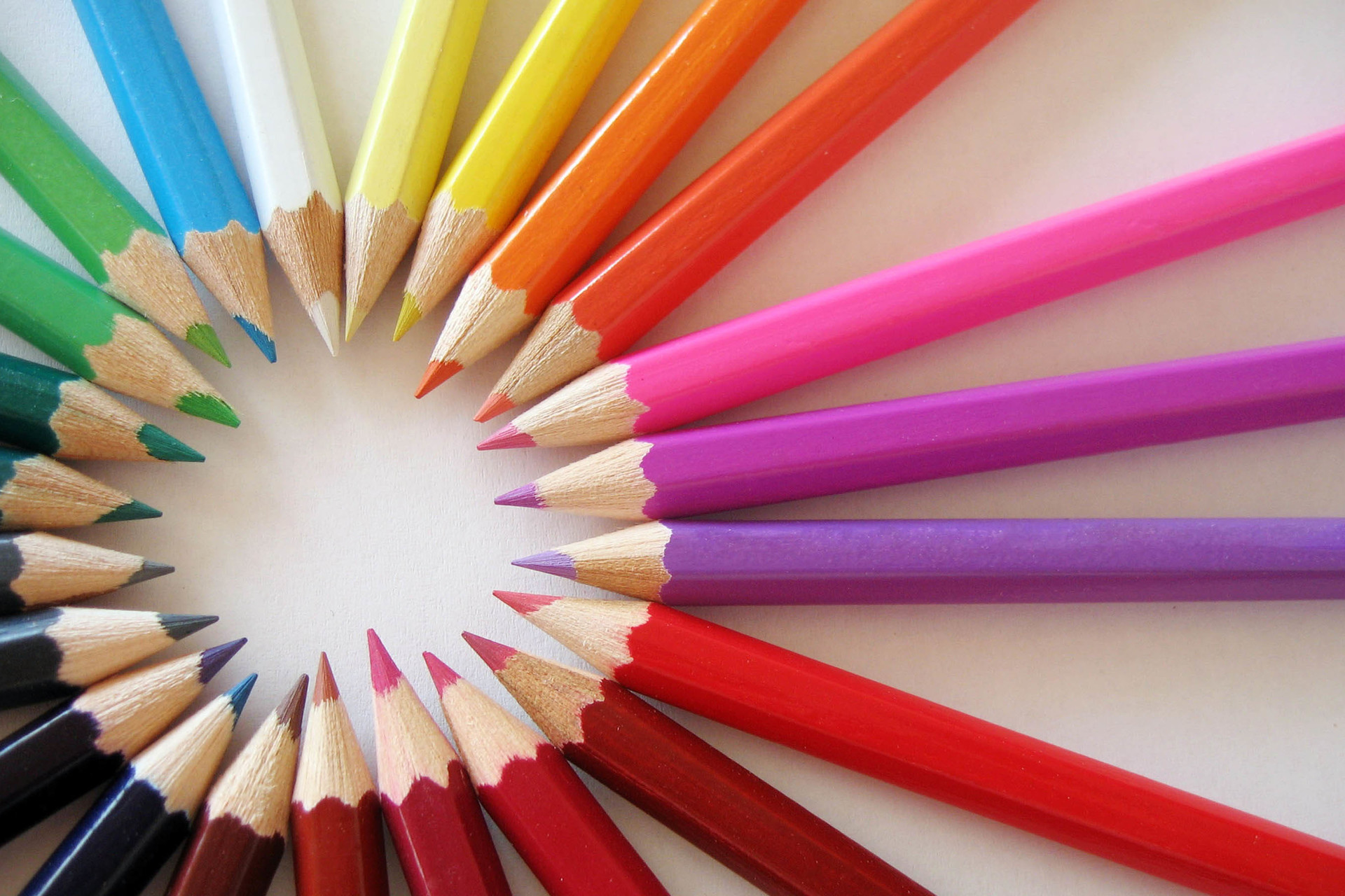 Цветные карандаши по английски